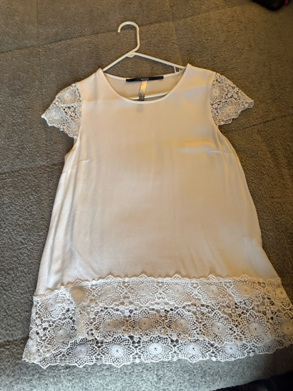 Kensie Lace Trim Short Sleeve Tunic - White